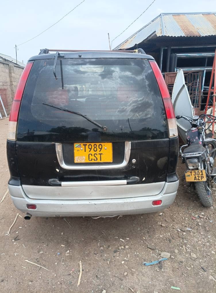 A picture of TOYOTA NOAH SR40 PRICE 4 9M ENGINE 3S CC 1990