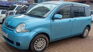 A picture of Toyota sienta ubk Quick sell 16.7m Call 0752238186