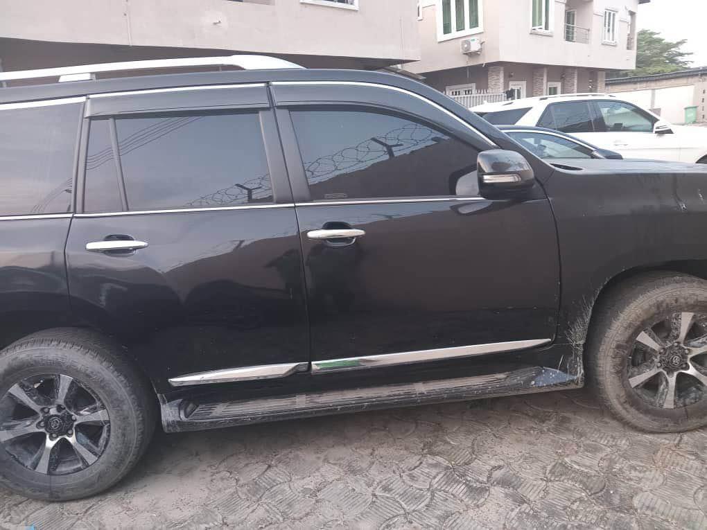 A picture of Toyota Land Cruiser Prado TXL 2012 V8