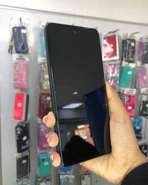A picture of Infinix smart 8 Brand new box Call 0754943316