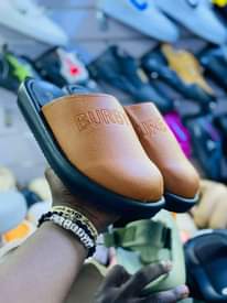 A picture of Leather pushins