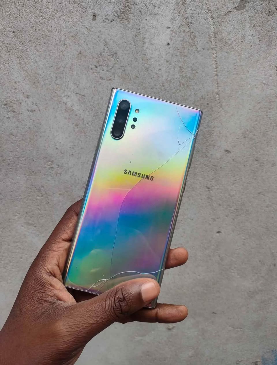 A picture of Samsung note 10plus