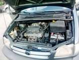 A picture of Excellent clean Toyota sienna 2000 model Direct tokunbo Excellent clean