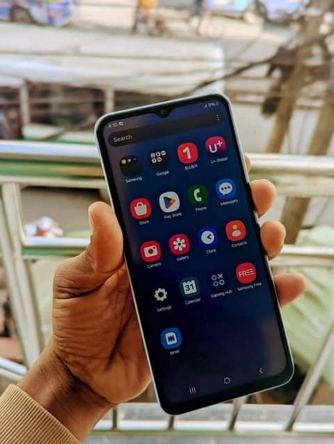 A picture of Samsung a23 gb 128 ram 4