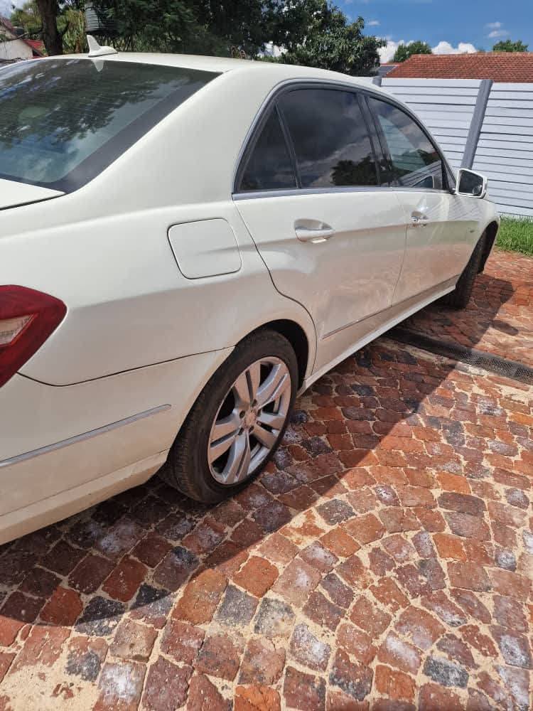 classifieds/cars mercedes