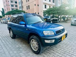 A picture of RAV4 OLD 0717038027