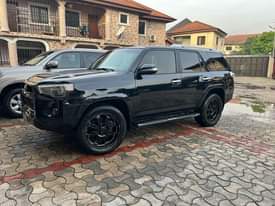 A picture of 2016 Toyota 4runner