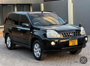 A picture of NISSAN EXTREIL