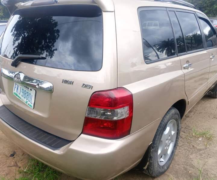 A picture of 2006 TOYOTA HIGHLANDER Nigerian used Perfect Gearbox Untempered Engine 3