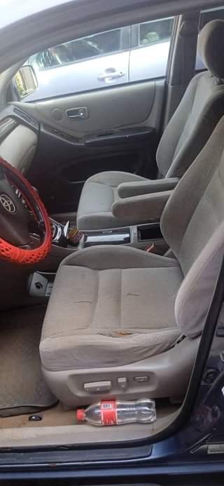 A picture of Neatly Used 2003 highlander first body V6 engine