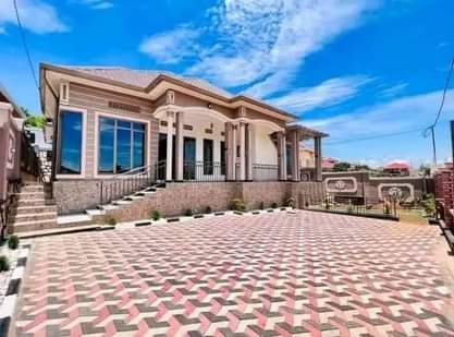 self compound houses
