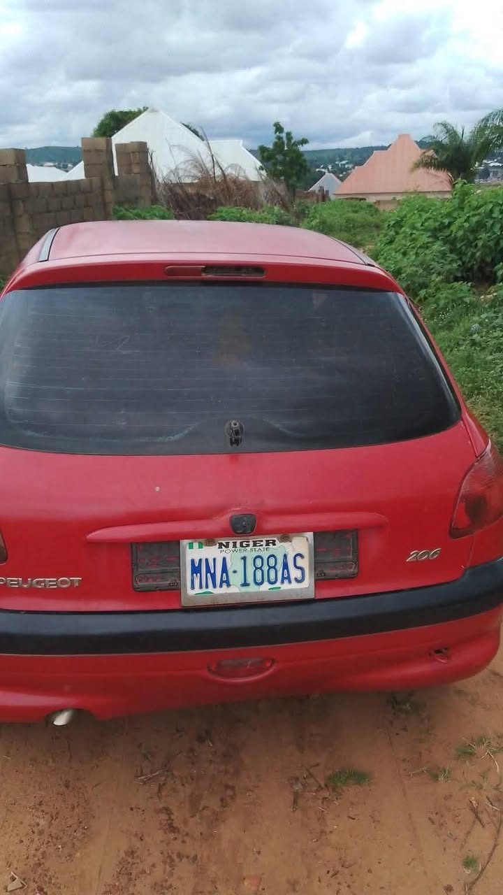 A picture of 2005 Peugeot 206