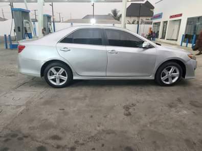 A picture of Toyota Camry LE 2006 model Factory paint 4 plugs untermpered