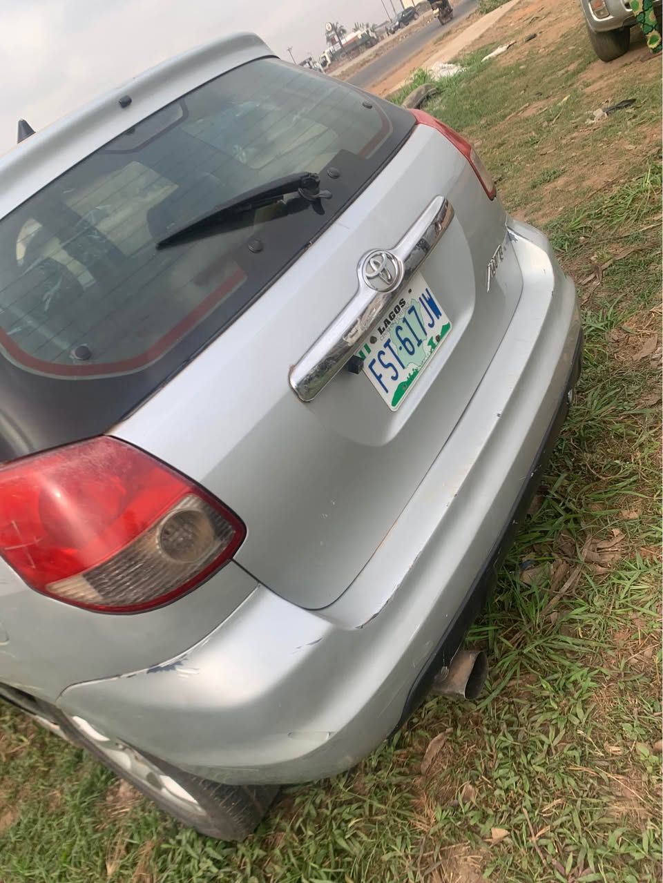 A picture of Toyota matrix 2003 model