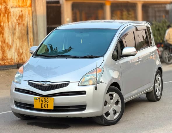 A picture of TOYOTA RACTIS DXT Price TZS 12 8M MAONGEZI Year 2005