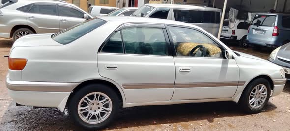 A picture of Available Uhs 8m 0702549830
