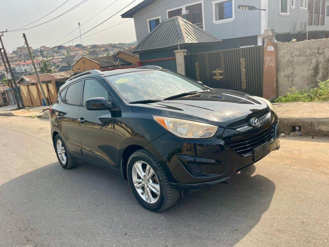 A picture of Hyundia Tucson 2012 reg