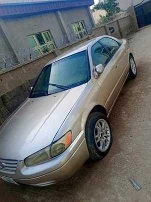 A picture of Toyota camry pencil light