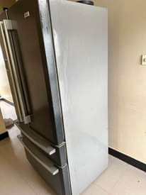 A picture of Friji Refregerator