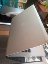 A picture of HP folio core i7