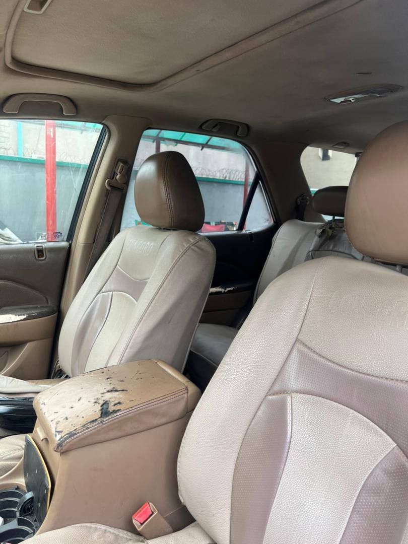 A picture of First Body Acura MDX 2006
