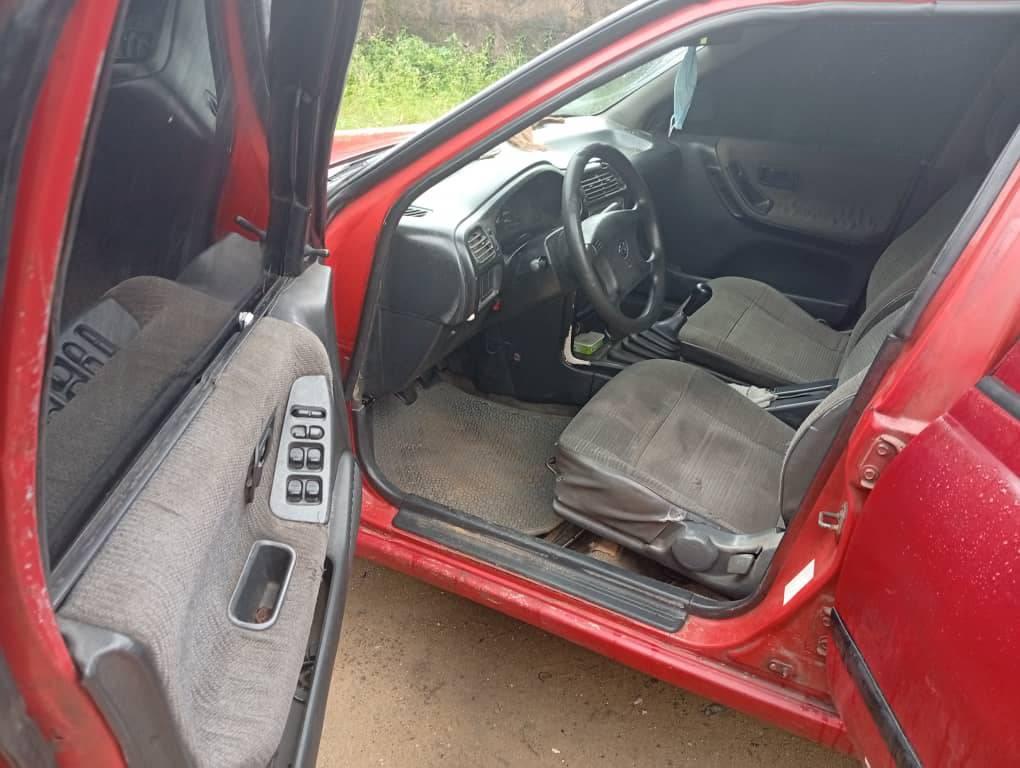 A picture of 2000 Nissan sunny 2000