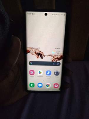 A picture of Note 10 256gb 8gb ram