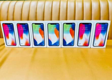 A picture of Iphone x gb64 mpya