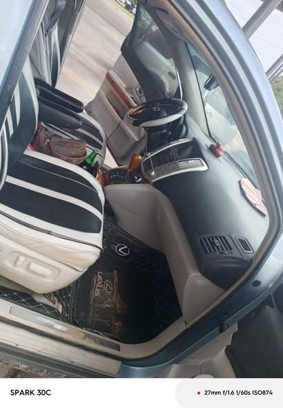 A picture of Very sharp 08148624621
