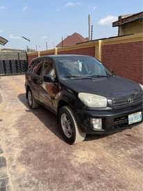 A picture of Toyota Rav4 2003