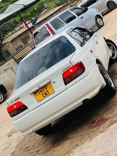 A picture of TOYOTA CARINA Ti