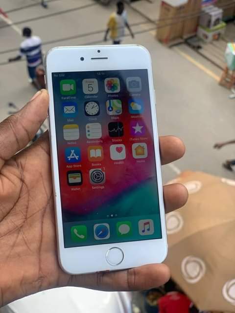A picture of IPhone 6