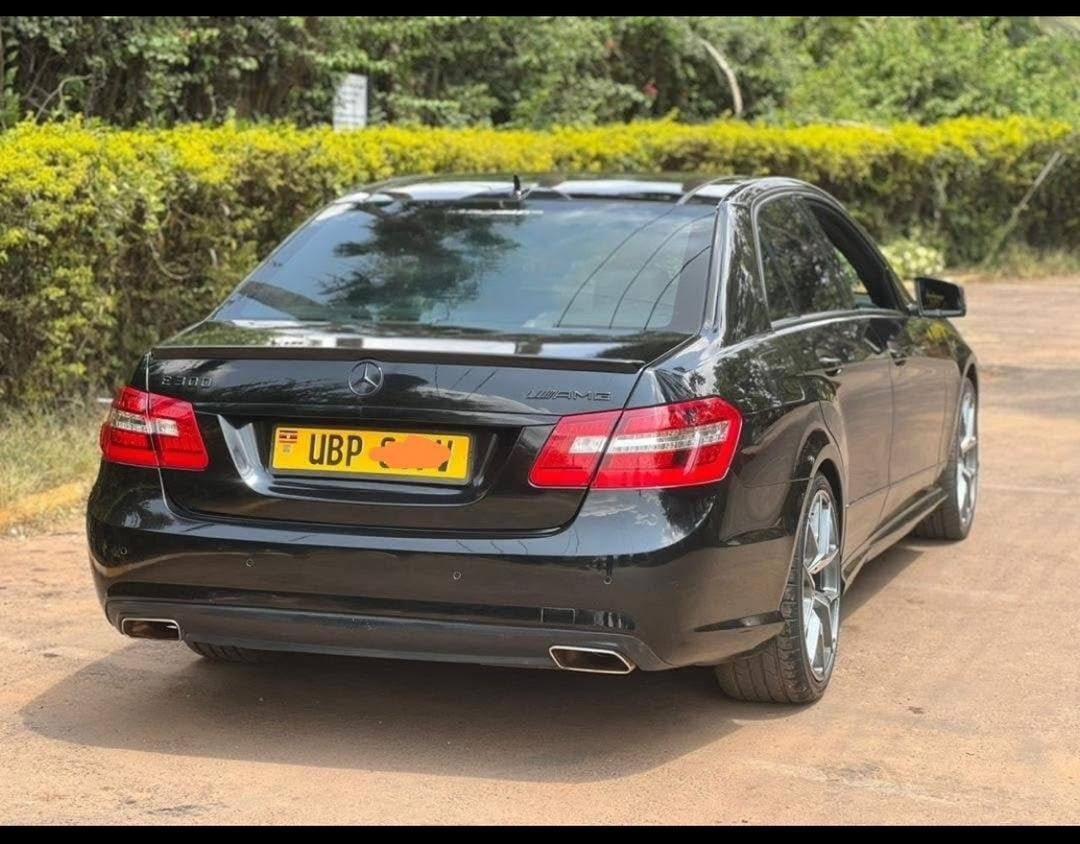 A picture of Mercedes Benz