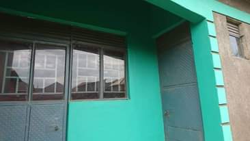 A picture of Single rooms for rent at 100k