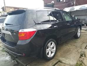A picture of 2008 Highlander limited edition tokumbo keyless accident free Price 13m