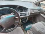 A picture of Toyota sienna 2000