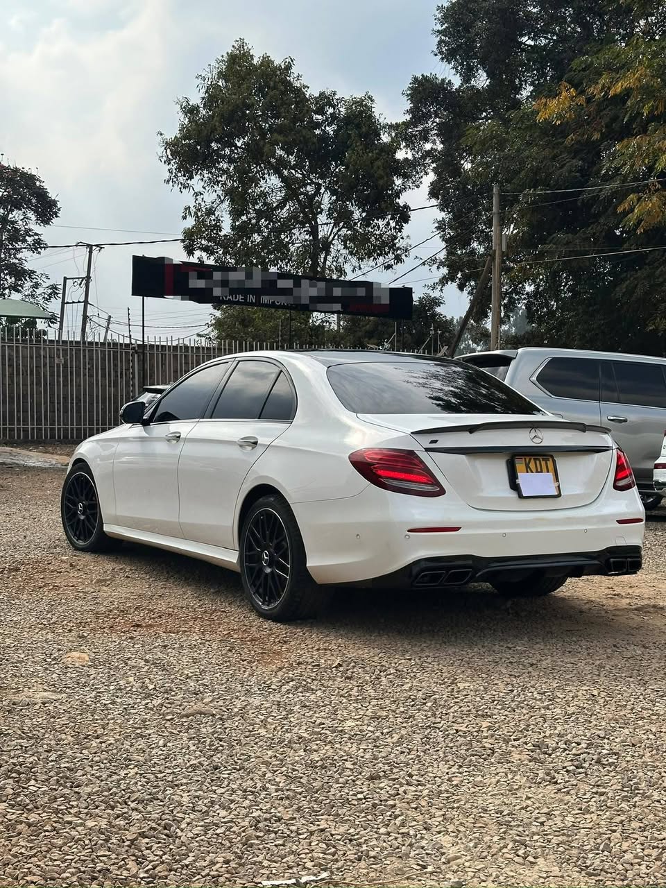 benz e200