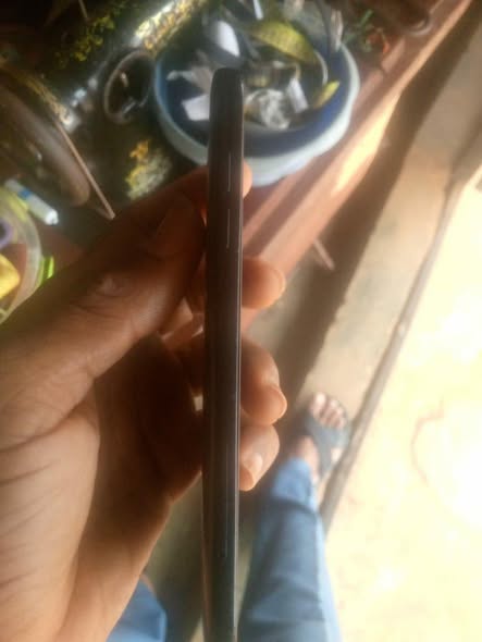 A picture of Samsung galaxy wide3
