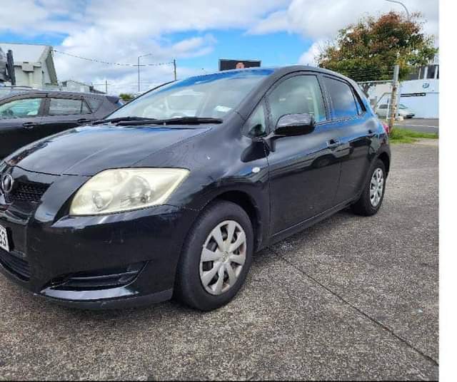 toyota auris