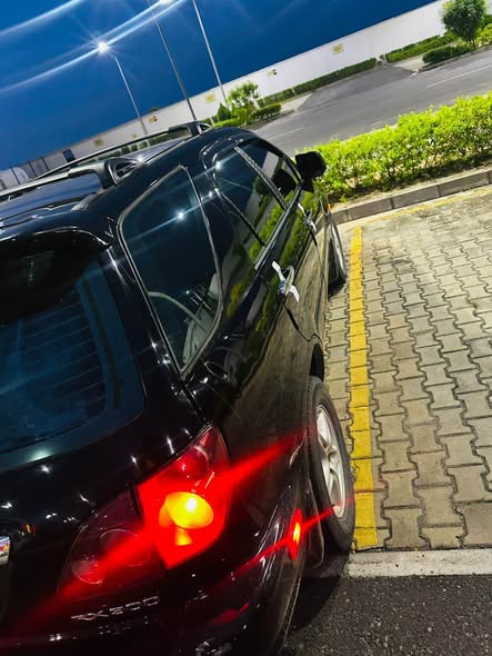 A picture of Lexus RX 300 distress sale price 4 5m call 08063318125