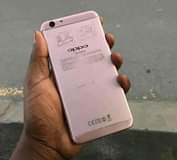 A picture of Oppo F1s64gb4ram