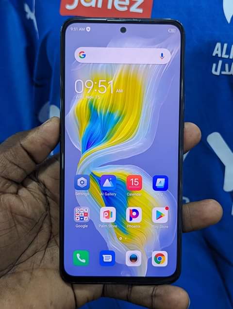 A picture of Camon 18 premier 256gb