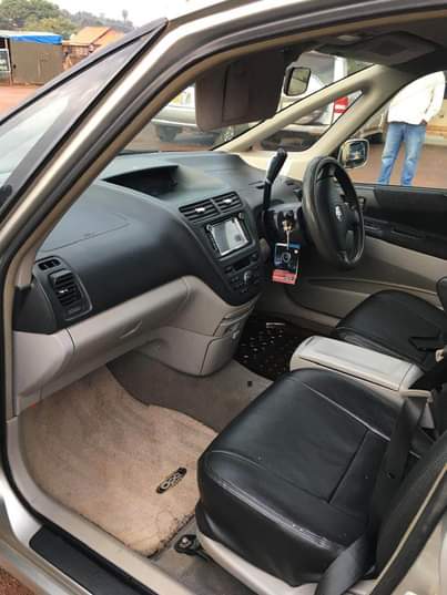 A picture of Toyota opa 12m