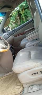 A picture of Toyota sienna 2005 model for sale Clean first body and