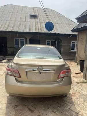A picture of 2008 Toyota Camry v4