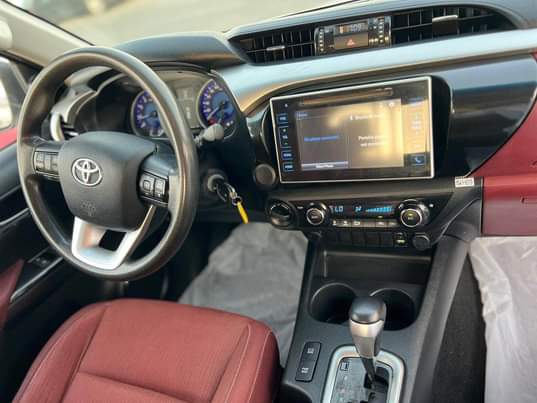 A picture of Toyota Hilux 2016 automatic petrol 4x4 Whatsupp 971566476127