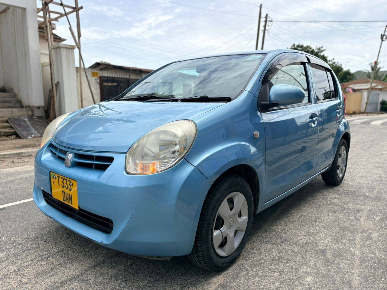 A picture of Toyota passo new