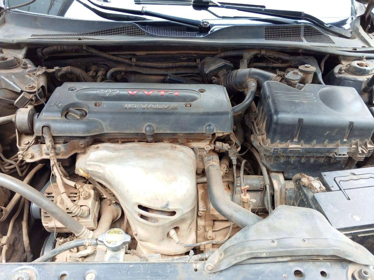 A picture of Toyota Camry 05 Ac engine and Gear is intact Negotiable