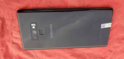 A picture of Samsun galaxy note 9 08033414100