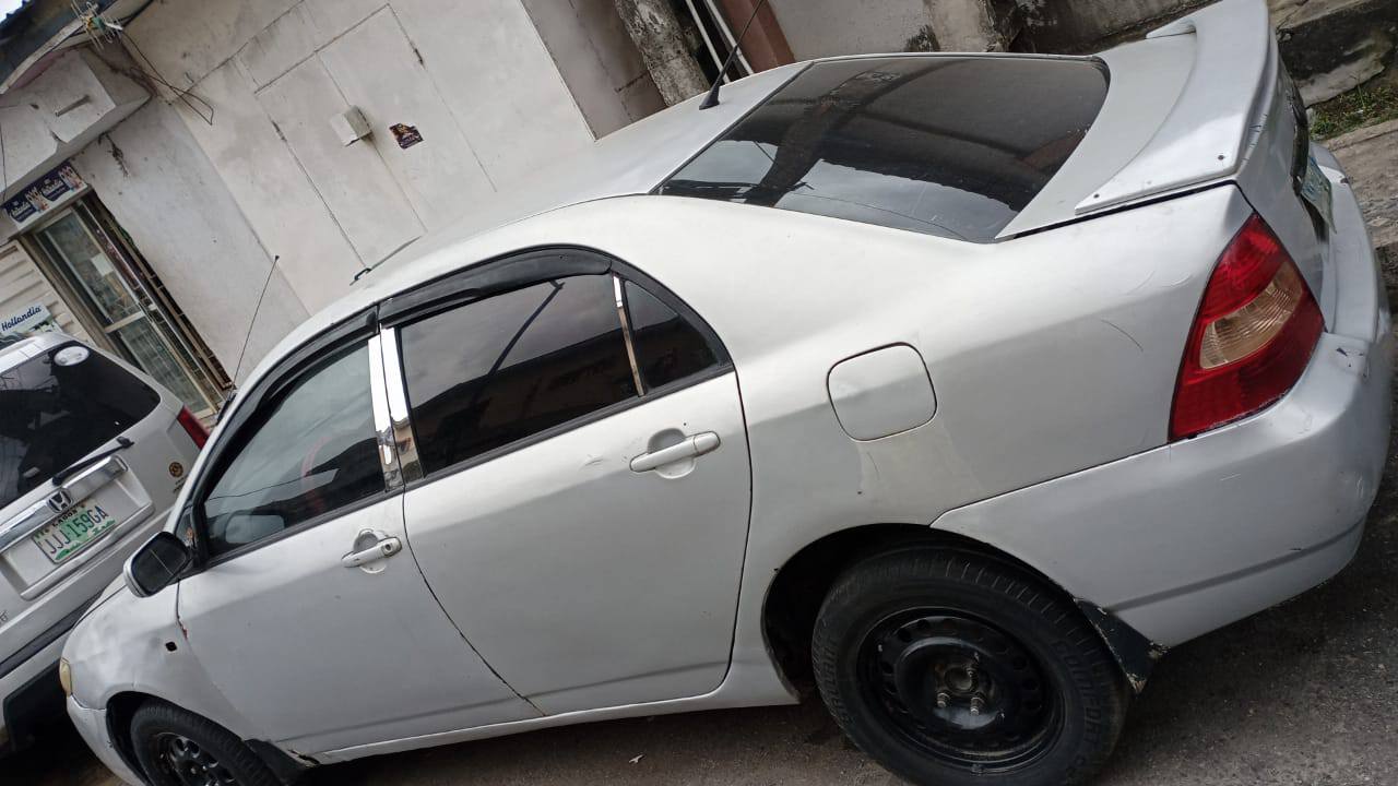 A picture of Toyota Corolla 2005 LAG